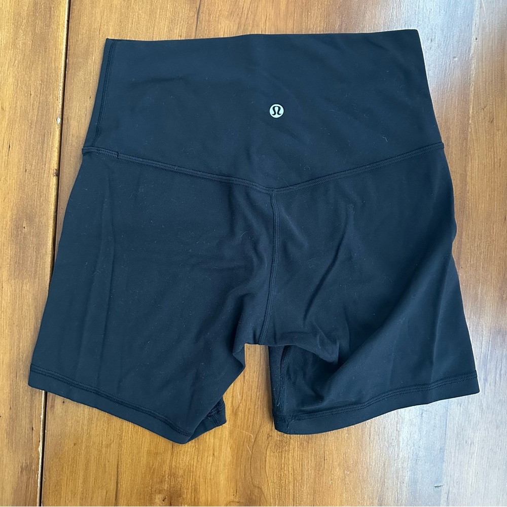 Lululemon Align Short Black 6 - Picture 2 of 4